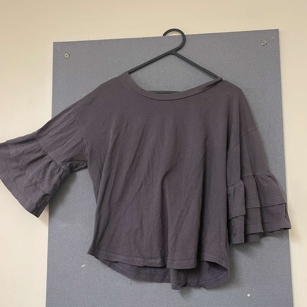 Grey detailed sleeve top